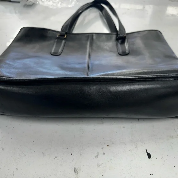 Coach Vintage Black Leather Tote Bag - Picture 5 of 8